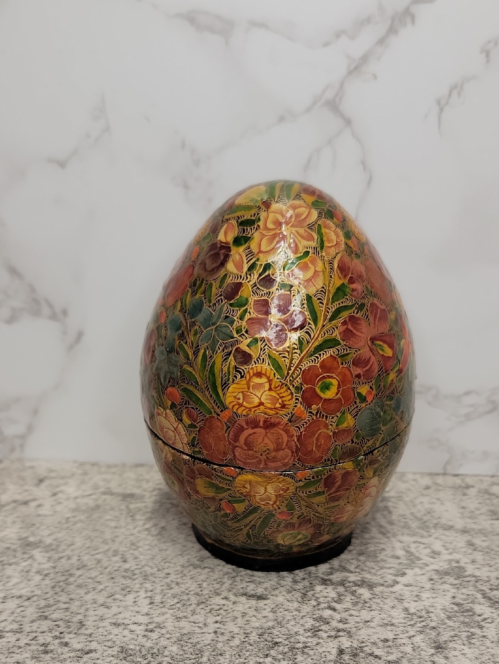 vintage large lacquer egg shaped box - Picture 3 of 10